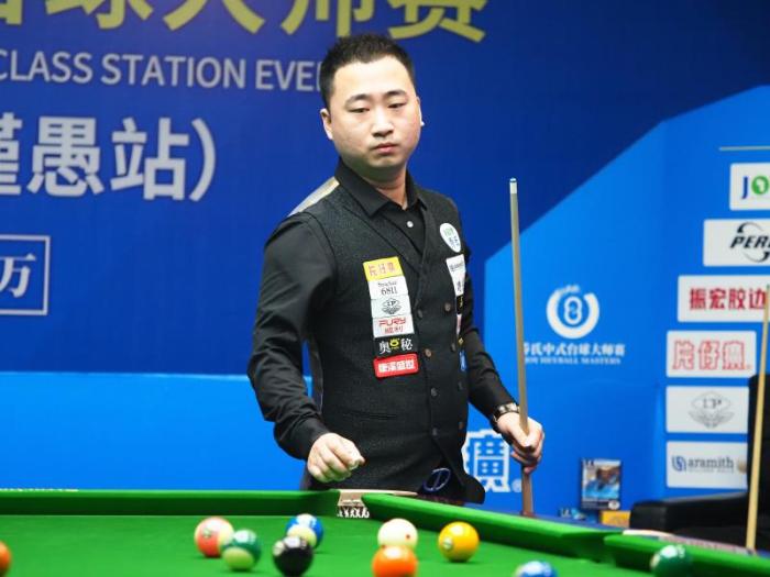 励年轻球员 励年轻球员